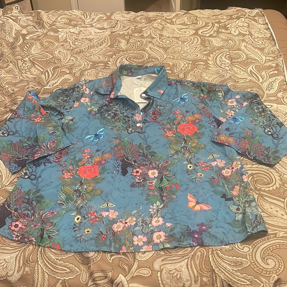 Flower and butterfly design shirt, 3/4 sleeve , green color